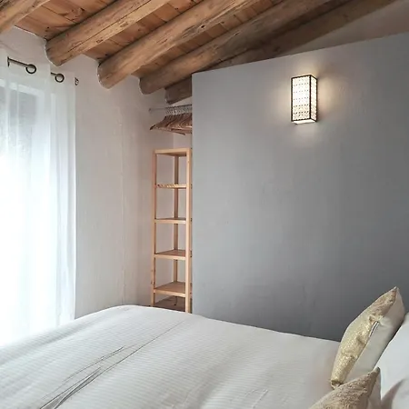 بيت للعطل Noctua Old Town 025 *